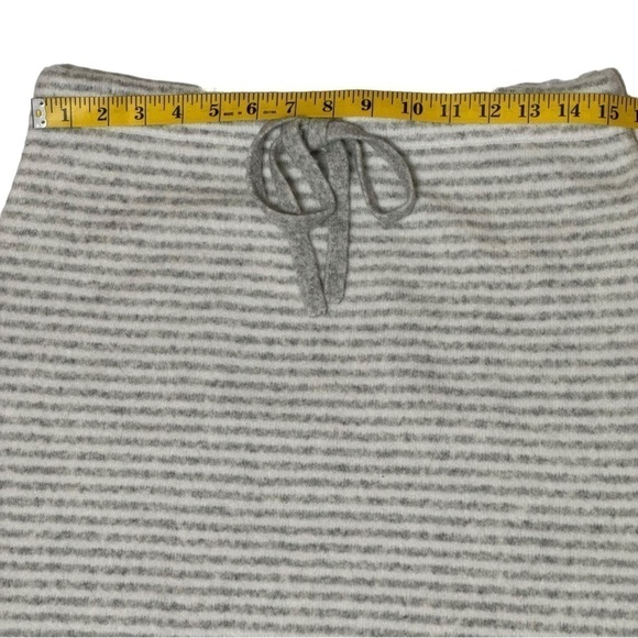 NWT J. Crew Striped Sweater Skirt in Soft Yarn Gray Ivory Size M - Picture 3 of 9